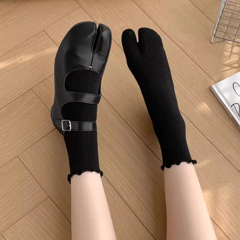 Japanese Ruffled Edge Cotton Split Toe Socks Solid Color Two-Toed Sock Unisex Harajuku Simple Tabi Socks High Elastic Hosiery