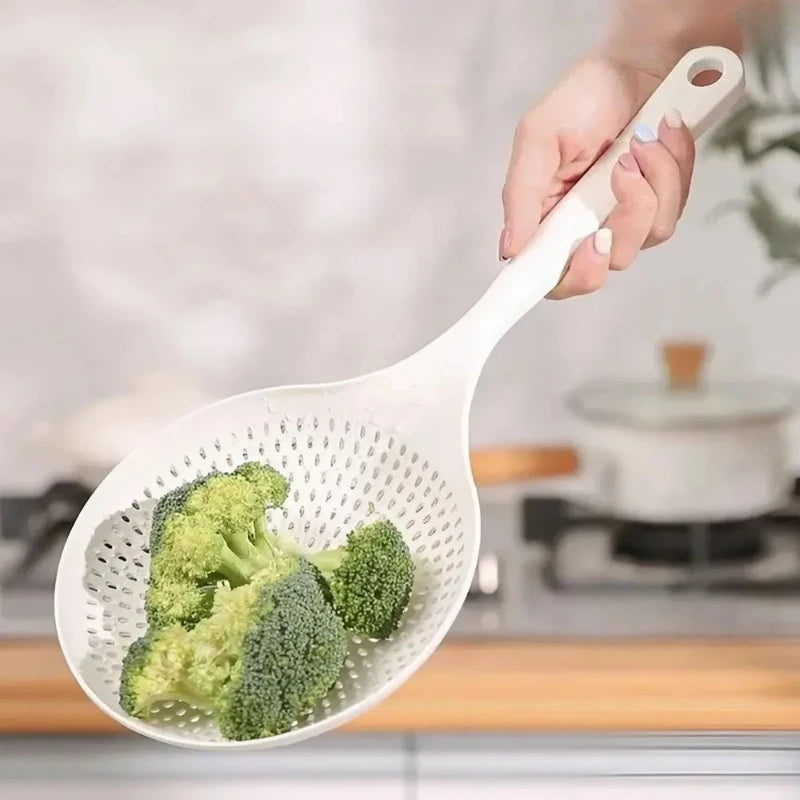 Large, Thickened, Long-handled Strainer Spoon for Draining Noodles and Dumplings in A Household Kitchen Kitchen Tools