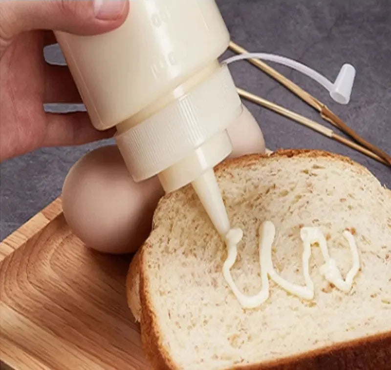 Large Squeeze  Condiment Squeeze Bottles Hot Sauces Olive Oil Bottles Ketchup Mustard Dispensers Kitchen Accessories Gadgets