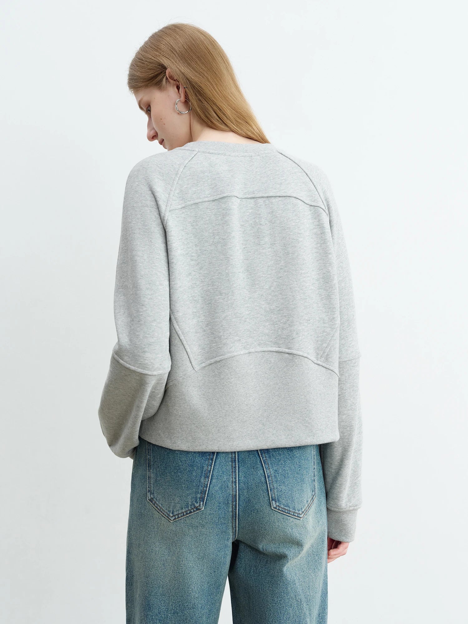 ZIQIAO Petite Sense Structure Raglan Sleeve Pullover Sweatshirt For Women 2025 Autumn New Round Neck Solid Color Top 25ZQ93075