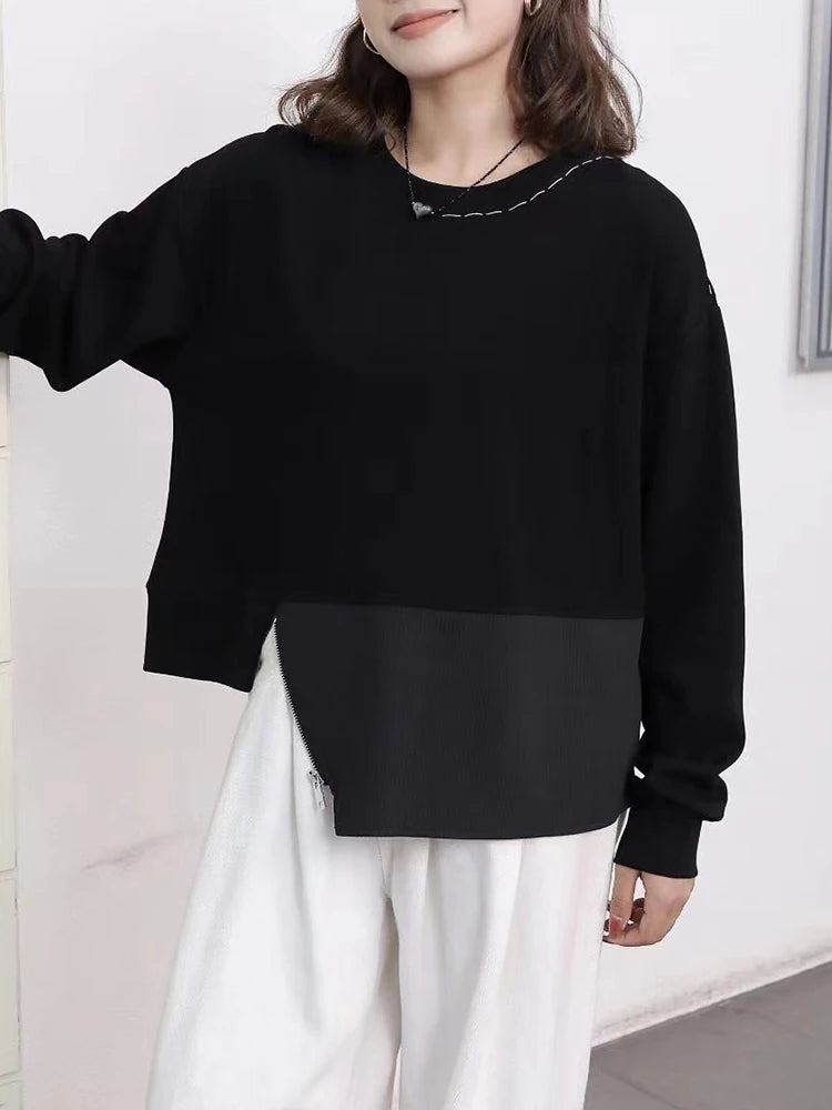 [EAM] Black Topstitched Irregular Sweatshirt New Round Neck Long Sleeve Women Big Size Fashion Tide Spring Autumn 2026 1DJ3297