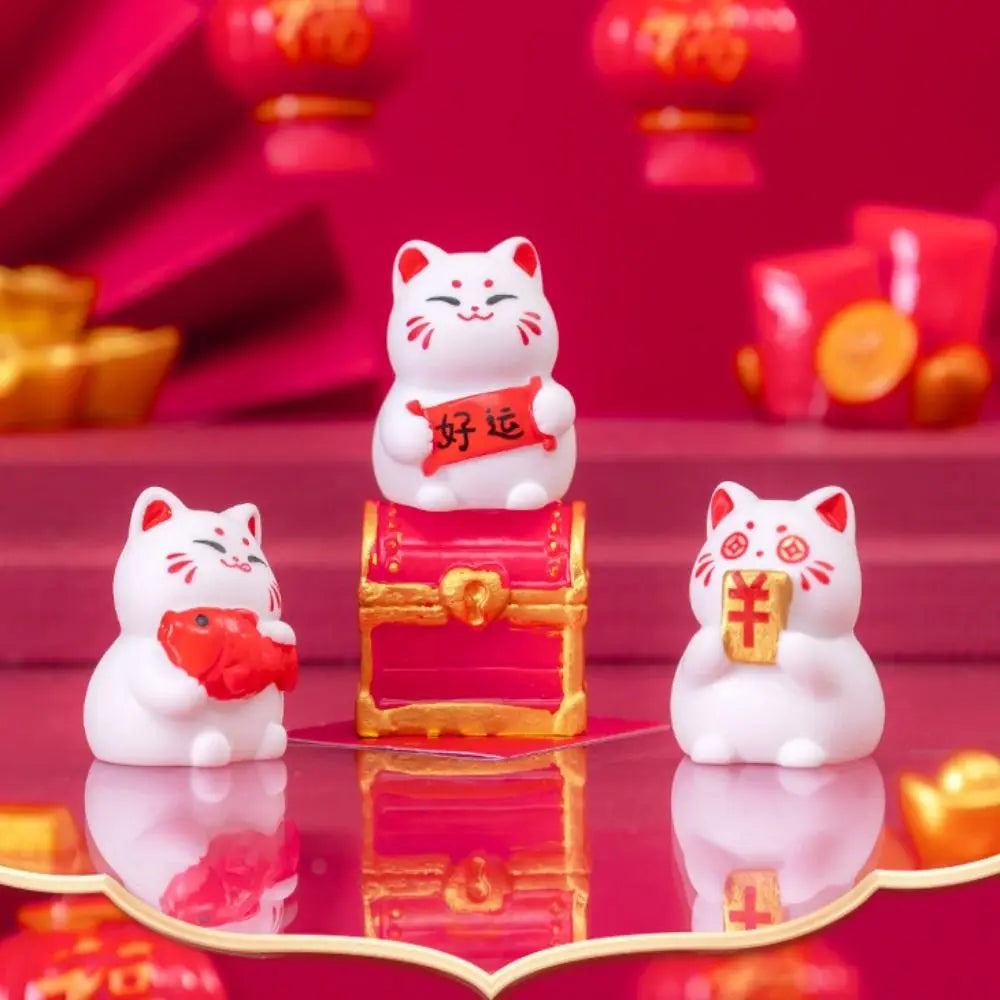 Modern Lucky Cat Figurine Crafts Ornaments Lovely Mini Cat Car Ornaments Cute Fortune Cat Figurines Gift