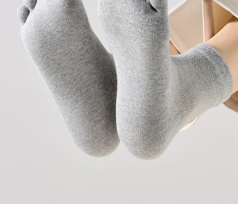 3/5 Pairs Men's Toe Socks Mid-Calf 100% Cotton Mesh Breathable Anti-bacterial Anti-odor Split Toe Socks for Daily & Sports