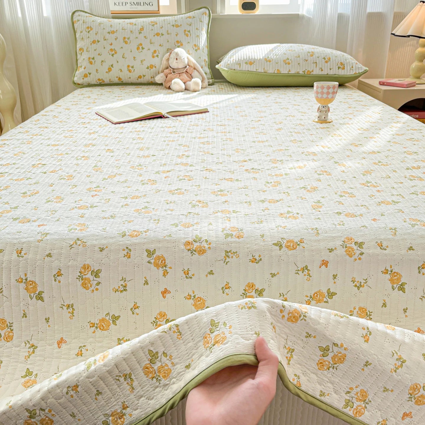 Thickened Quilted Bedspread for Single Double Bed Floral Soft Breathable Summer Quilt Machine Washable Dust-proof Bed Cover Set