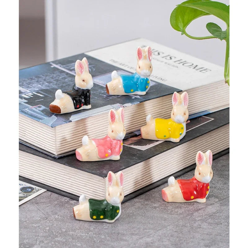Cute Cat Ceramic Chopsticks Holder Stand Fine Design Chopstick Rack Pillow Care Rest Japanese Style Kitchen Tableware Tools New