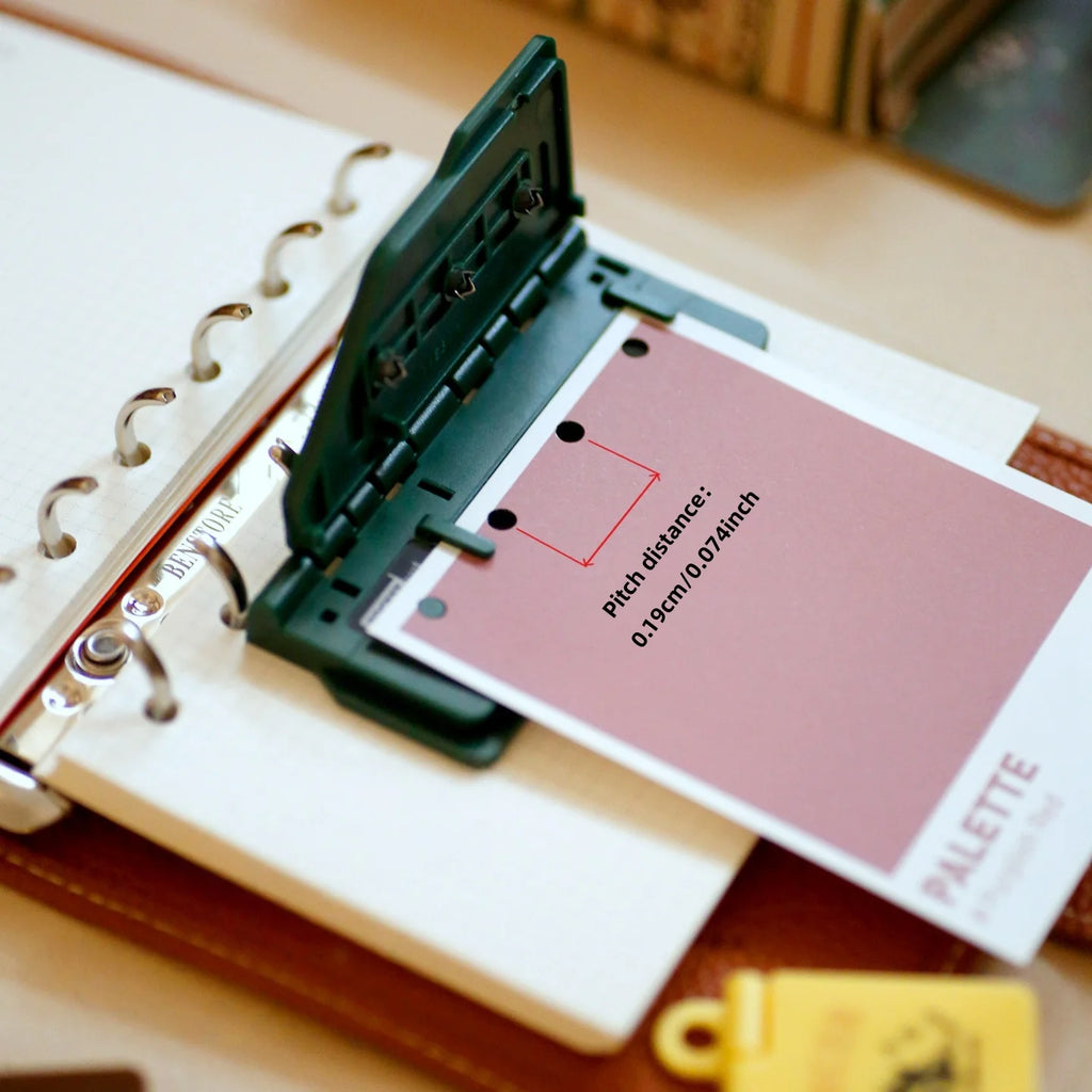 1pc Portable Card Punch, Mini Retro Three-Hole Punch, DIY Loose Leaf Core, Suitable for M5/A7/A6 Office Supplies