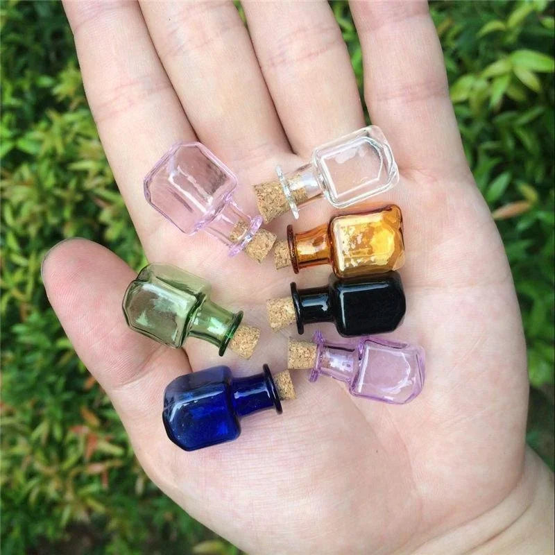9pcs Mini Glass Color Bottles with Cork Stopper Wishing Bottles Gift Pendants DIY Home Decor Crafts Microlandscape Miniature