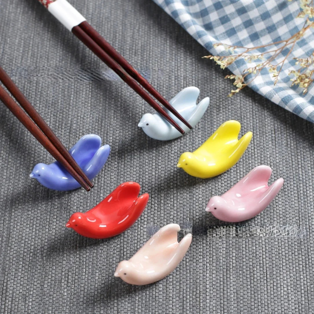Cute Cat Ceramic Chopsticks Holder Stand Fine Design Chopstick Rack Pillow Care Rest Japanese Style Kitchen Tableware Tools New