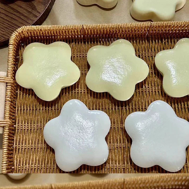 *Kawaii Star Squeeze Toy Cute Flower Slow Rebound Wet Soft Suction Finger Pinch Decompression Squishy Toy Stress Release Toys