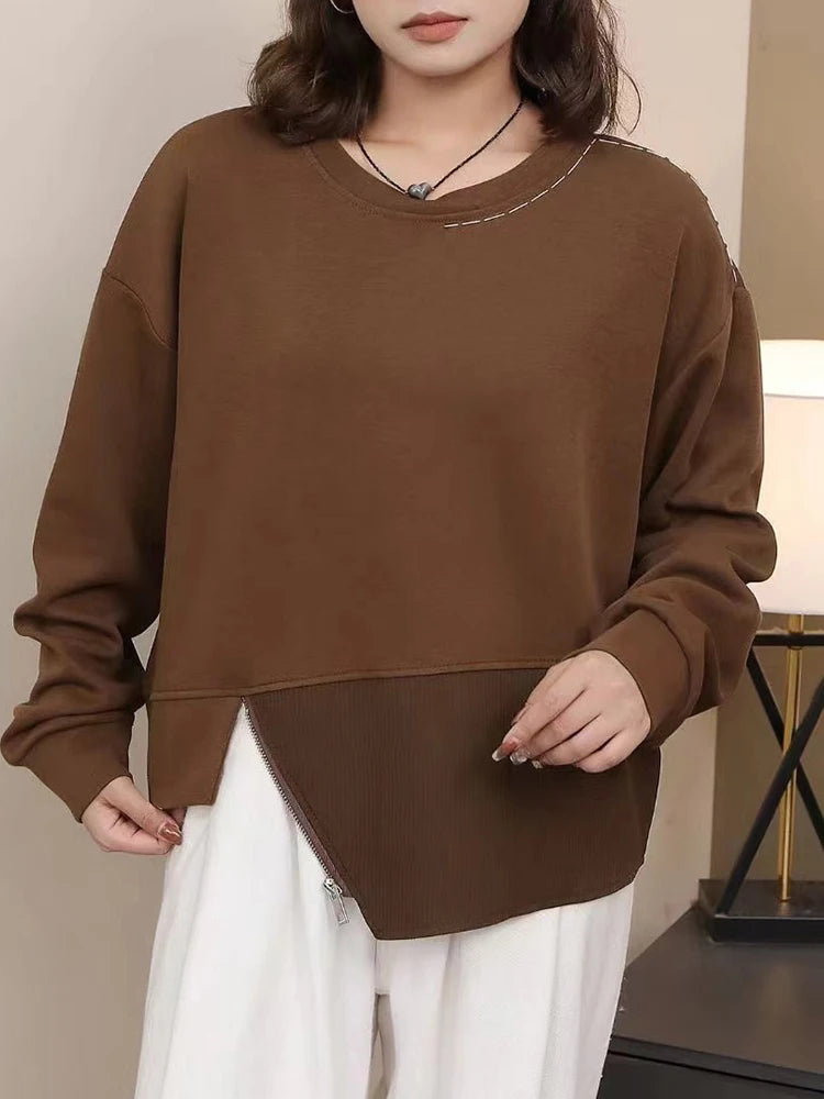[EAM] Black Topstitched Irregular Sweatshirt New Round Neck Long Sleeve Women Big Size Fashion Tide Spring Autumn 2026 1DJ3297