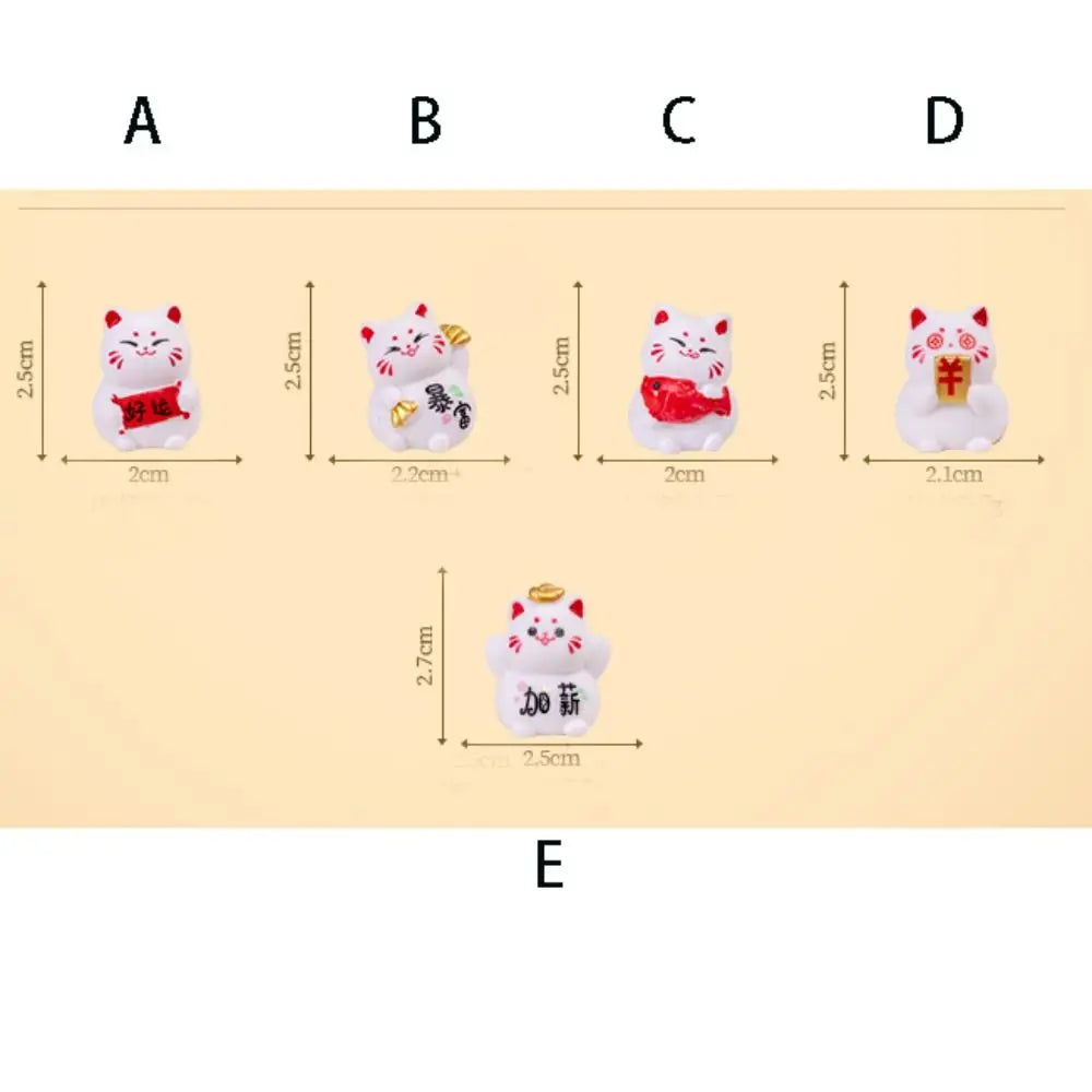 Modern Lucky Cat Figurine Crafts Ornaments Lovely Mini Cat Car Ornaments Cute Fortune Cat Figurines Gift