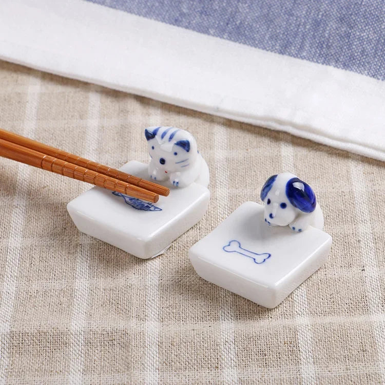 Cute Cat Ceramic Chopsticks Holder Stand Fine Design Chopstick Rack Pillow Care Rest Japanese Style Kitchen Tableware Tools New