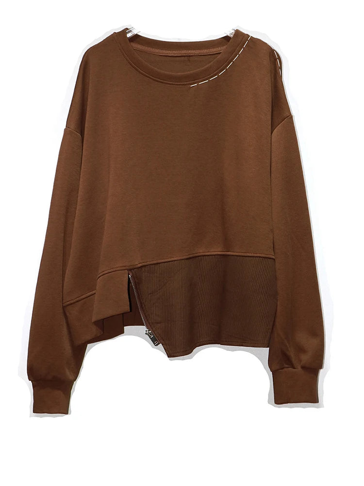 [EAM] Black Topstitched Irregular Sweatshirt New Round Neck Long Sleeve Women Big Size Fashion Tide Spring Autumn 2026 1DJ3297