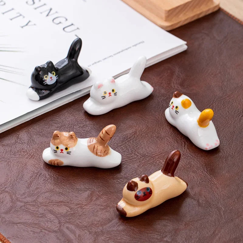 Cute Cat Ceramic Chopsticks Holder Stand Fine Design Chopstick Rack Pillow Care Rest Japanese Style Kitchen Tableware Tools New