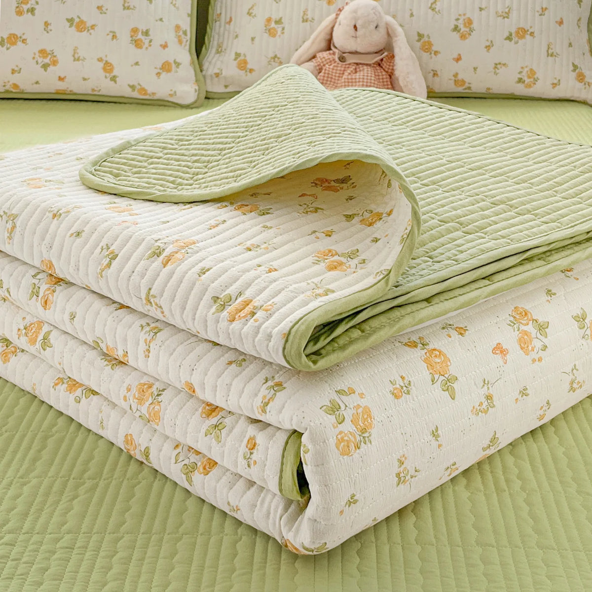 Thickened Quilted Bedspread for Single Double Bed Floral Soft Breathable Summer Quilt Machine Washable Dust-proof Bed Cover Set