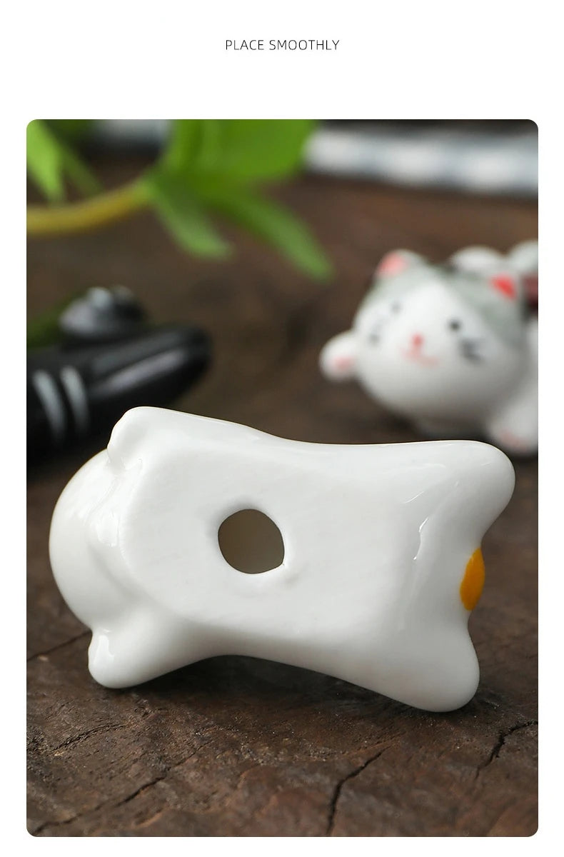 Cute Cat Ceramic Chopsticks Holder Stand Fine Design Chopstick Rack Pillow Care Rest Japanese Style Kitchen Tableware Tools New